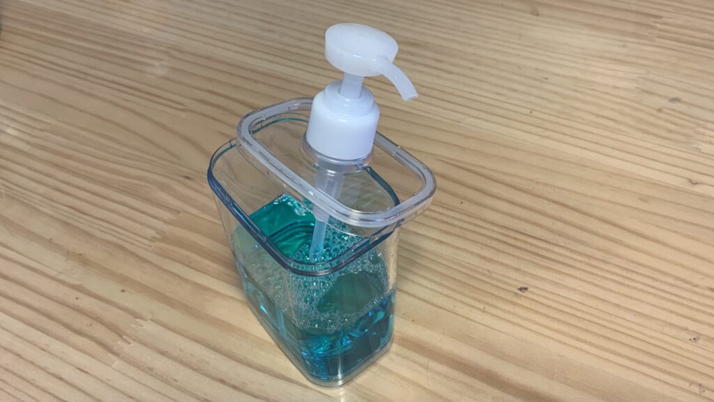 洗剤のポンプ式ボトル
